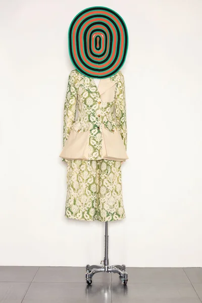 Look 2